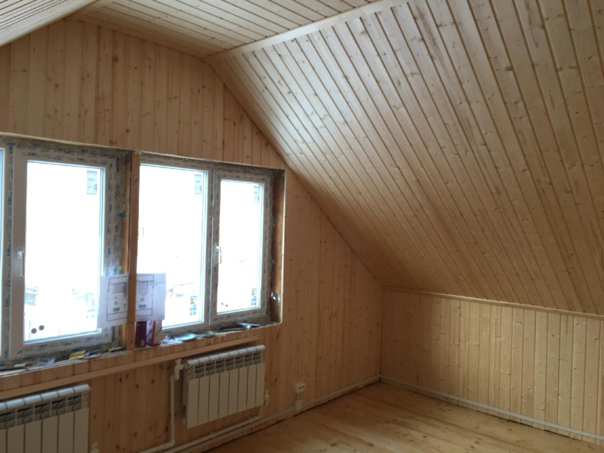 Спальня на мансарде в стиле Прованс