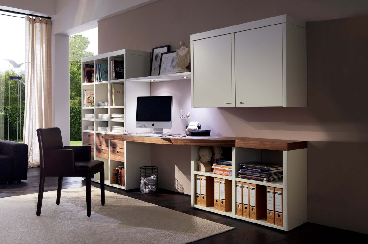 Гостиная с компьютерным столом