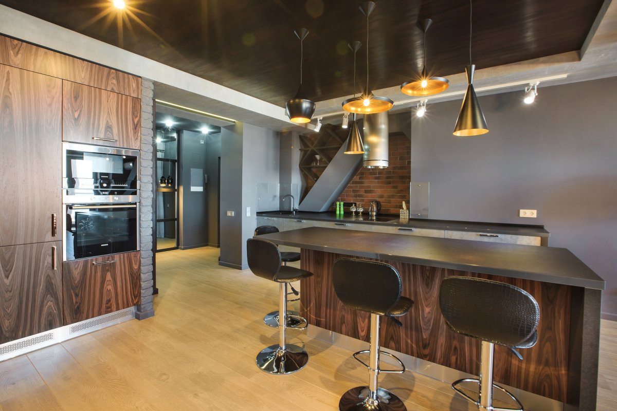 Барная стойка в квартире студии