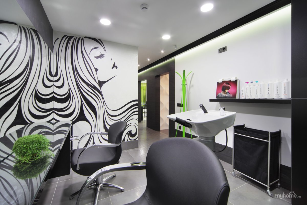 Черно белые стены в интерьере салона красоты