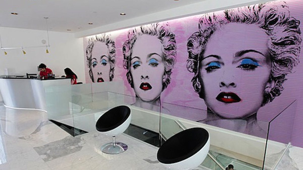 Роспись стен в парикмахерской