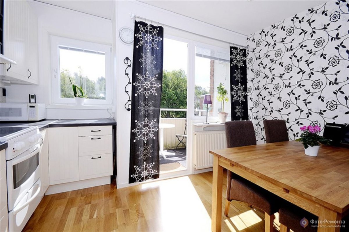 Шторы на кухню в скандинавском стиле с балконной дверью