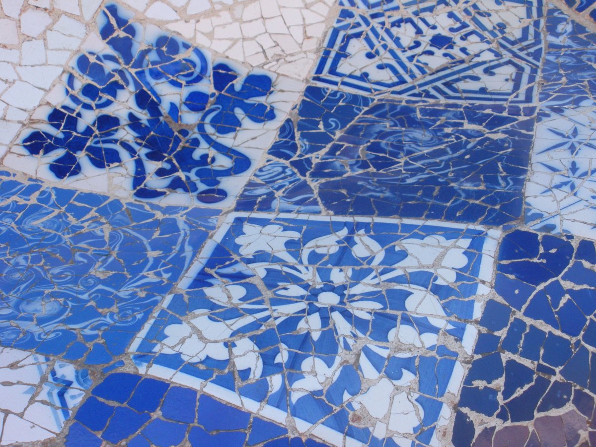Плиточный узор Антонио Гауди