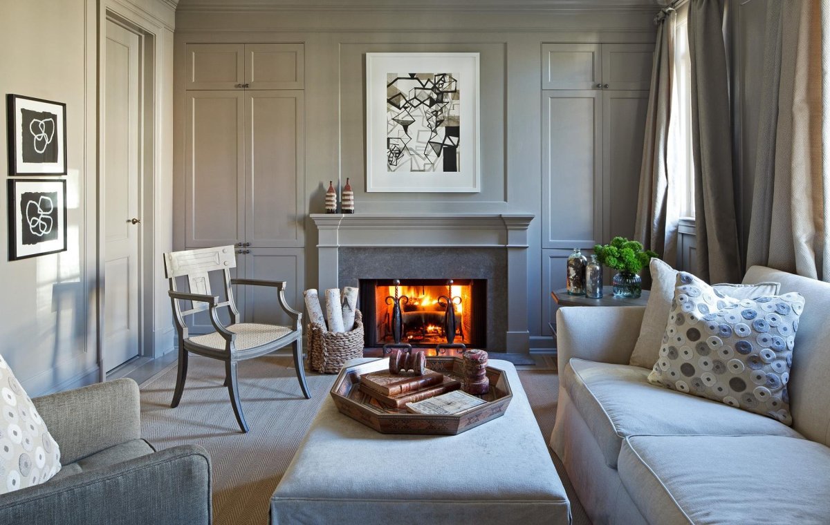 Классическая гостиная в США С видом на море