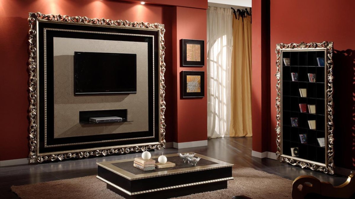 Телевизор на стене