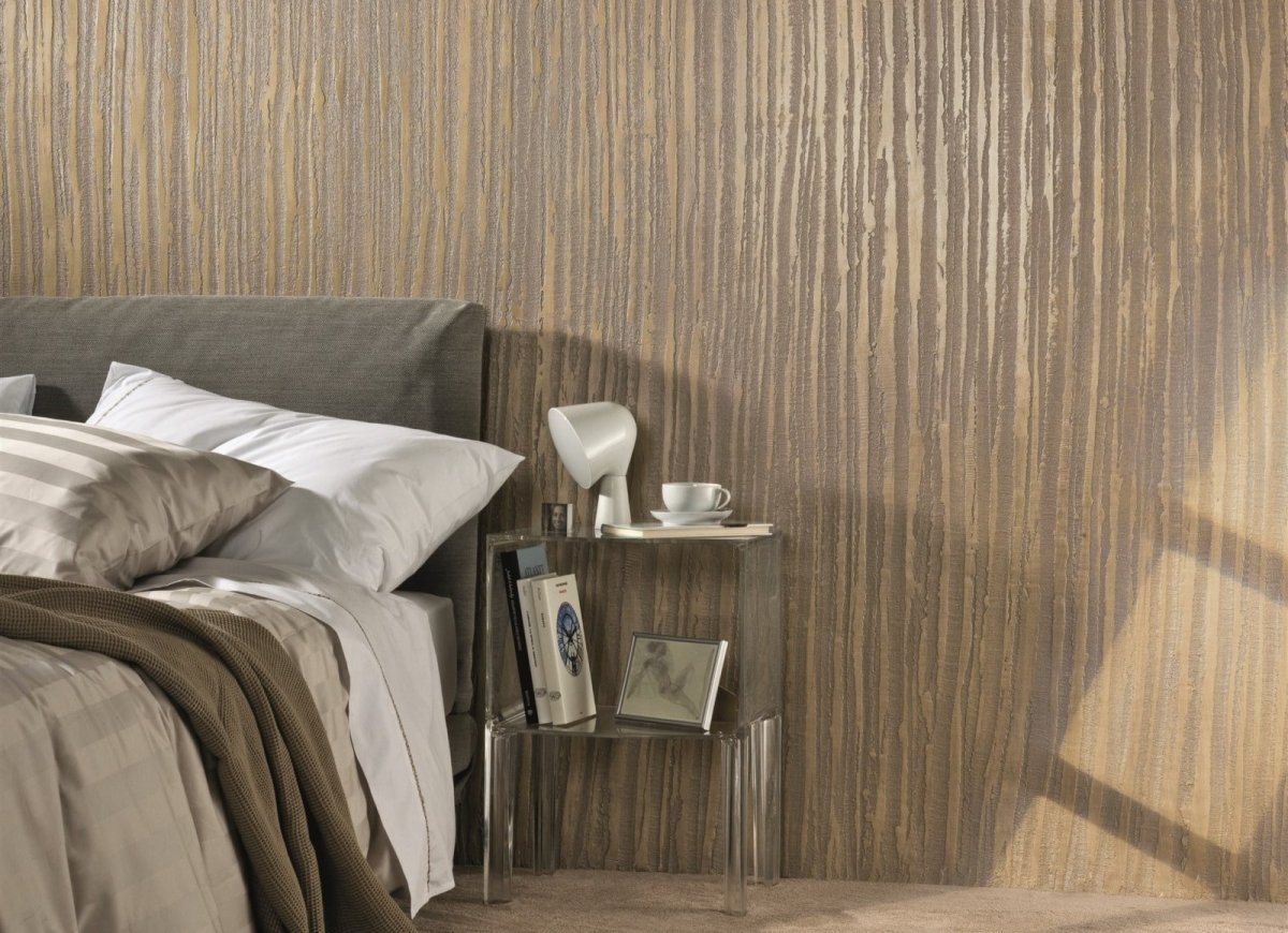 Вертикальный рисунок в штукатурке