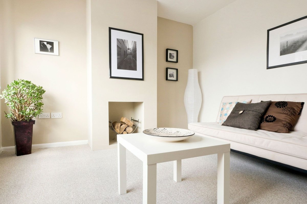 Спальня в розово бежевых тонах