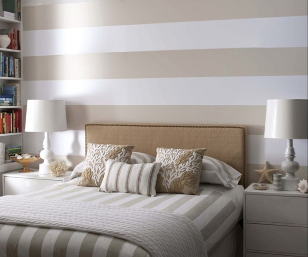 Шторы в бежевую спальню