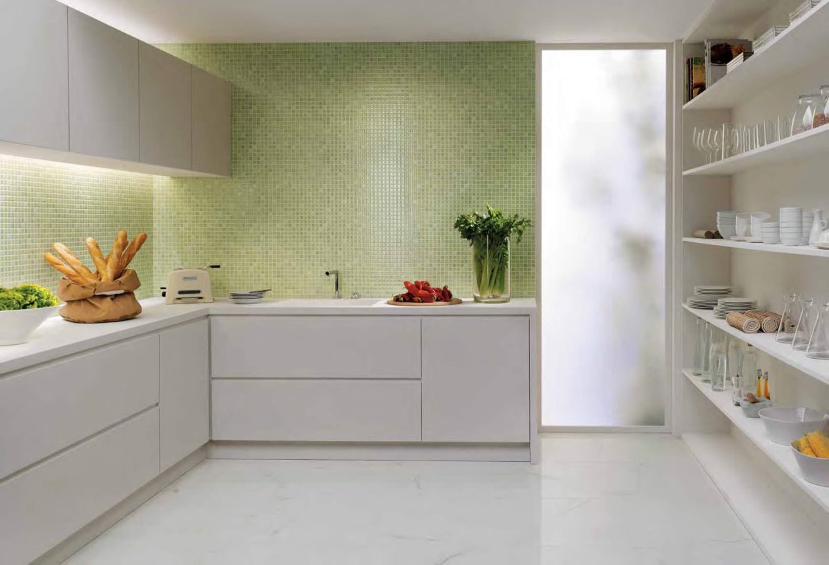 Кухонный гарнитур из плитки