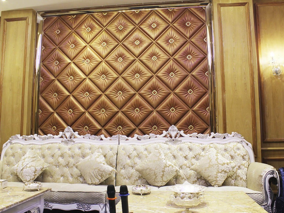 Отделка стен тканью