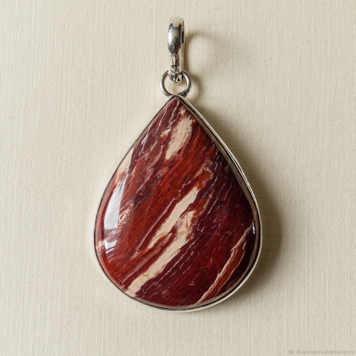 Красная яшма Анна Гак