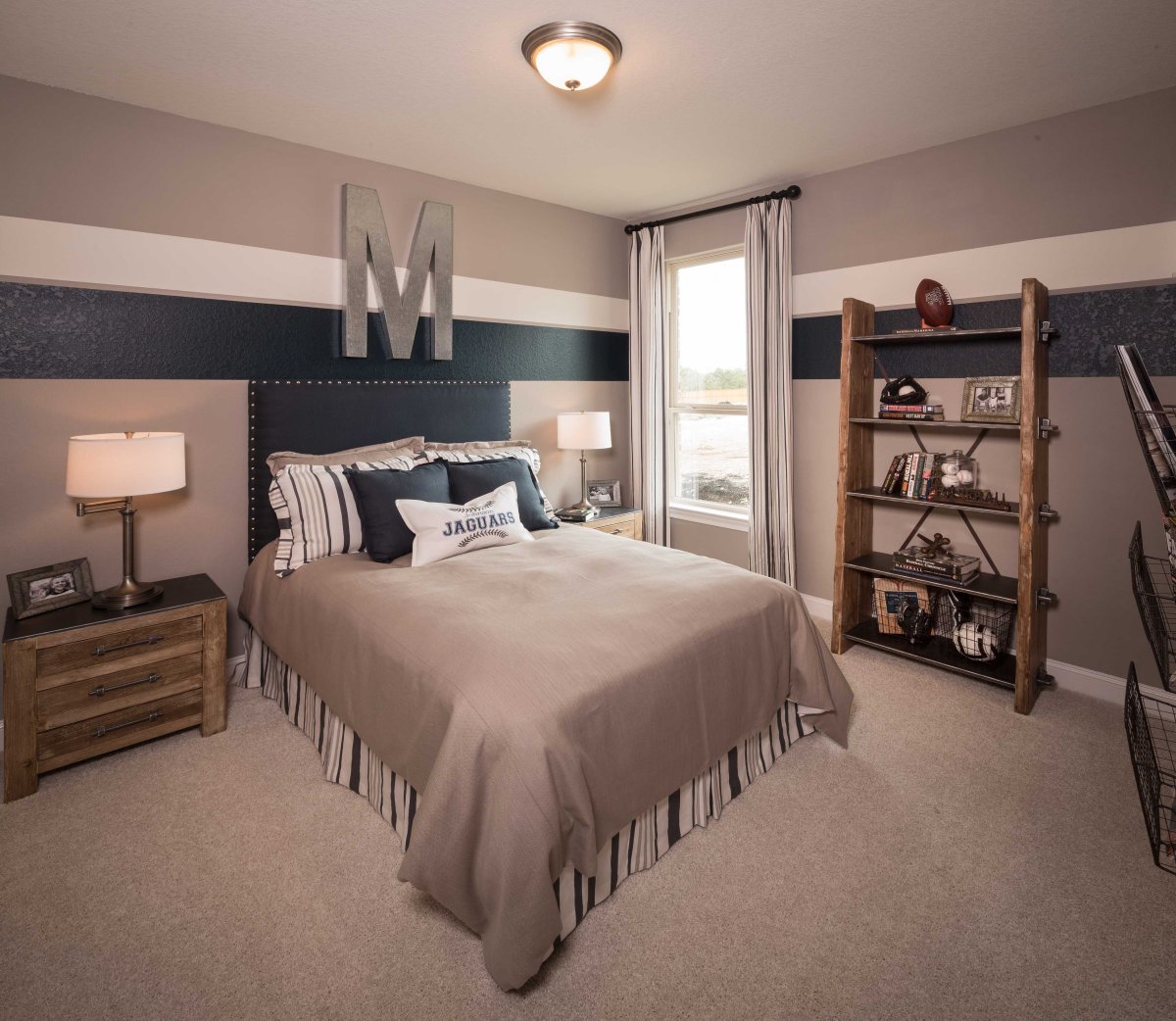 Бежевая комната для подростка