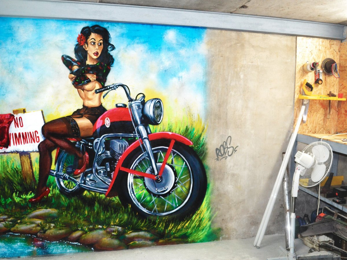 Граффити в интерьере