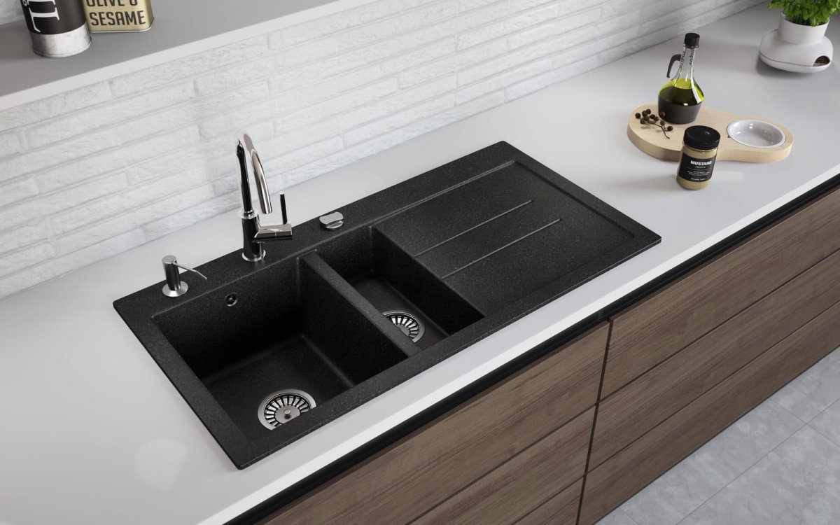 Черная раковина на кухню
