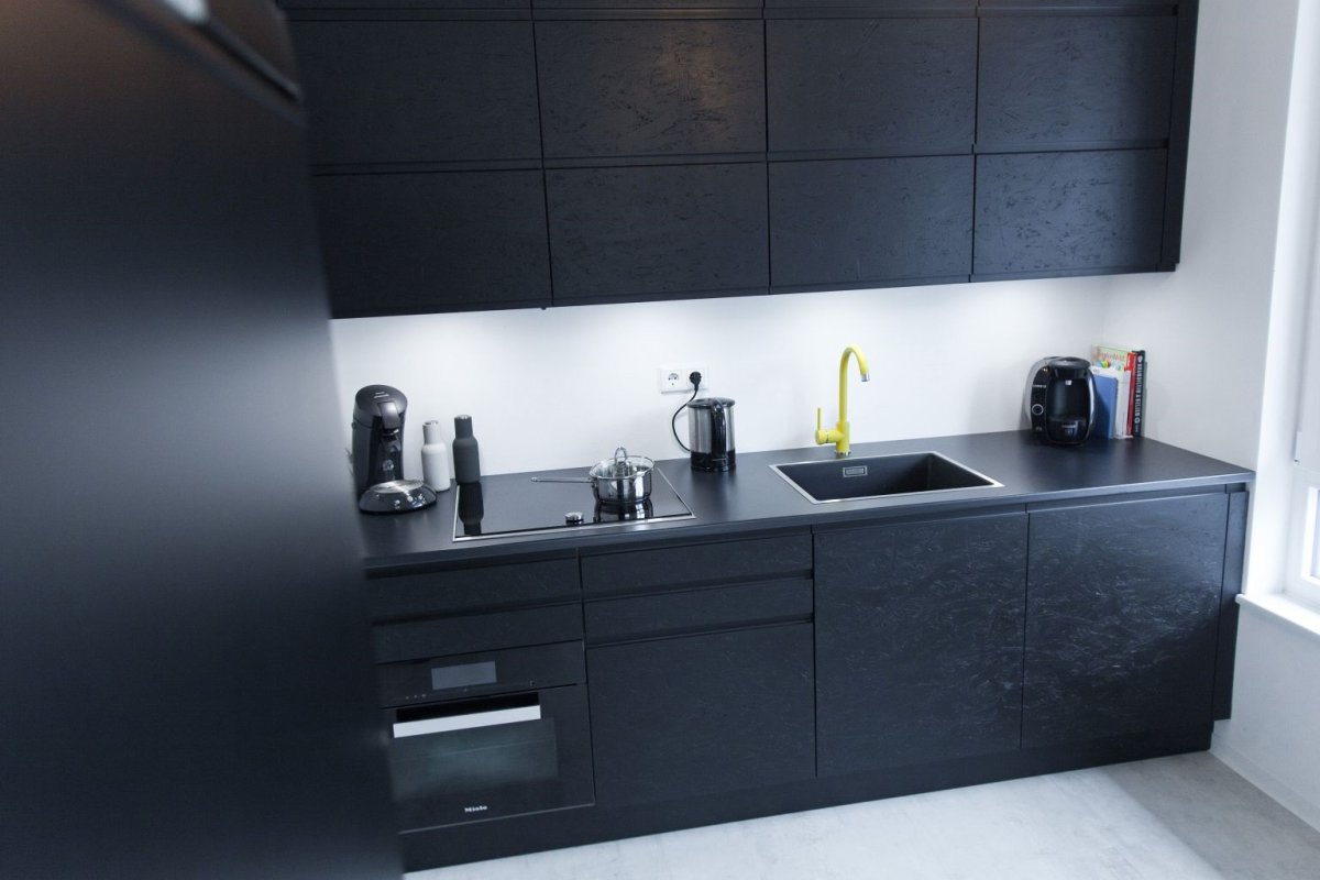 Кухня в серых тонах