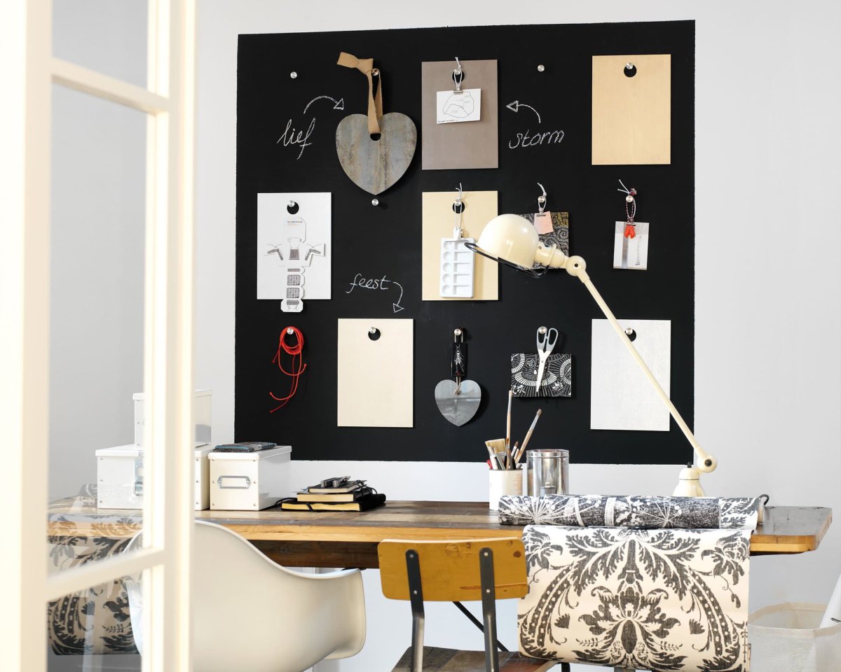 Пробковая стена в офисе