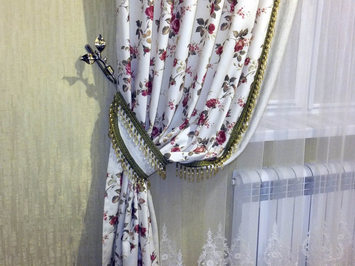 Подхваты для штор на кухню