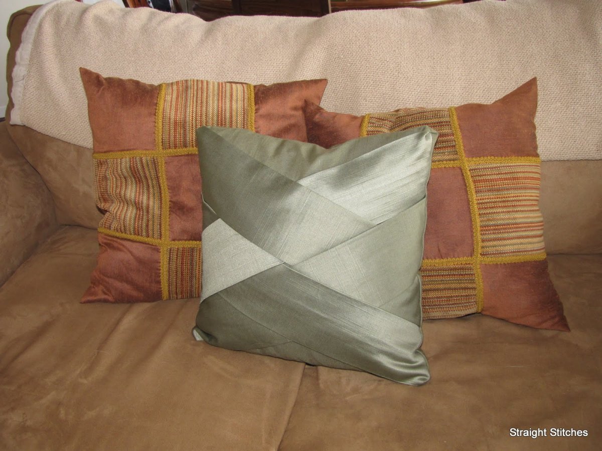 Подушки из остатков штор