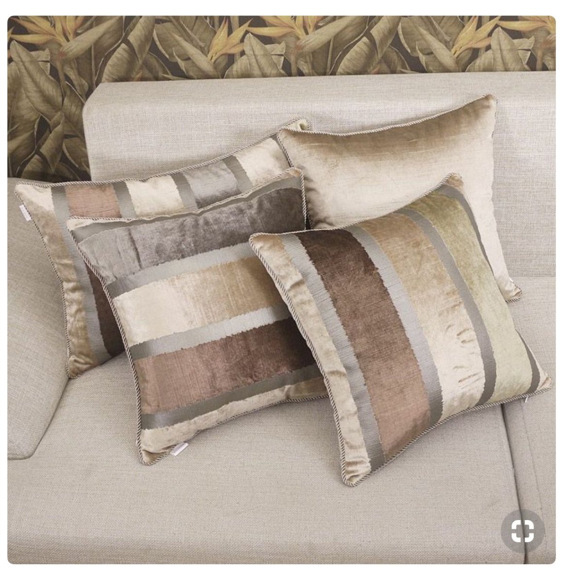 Подушка пэчворк в фиолетовых тонах