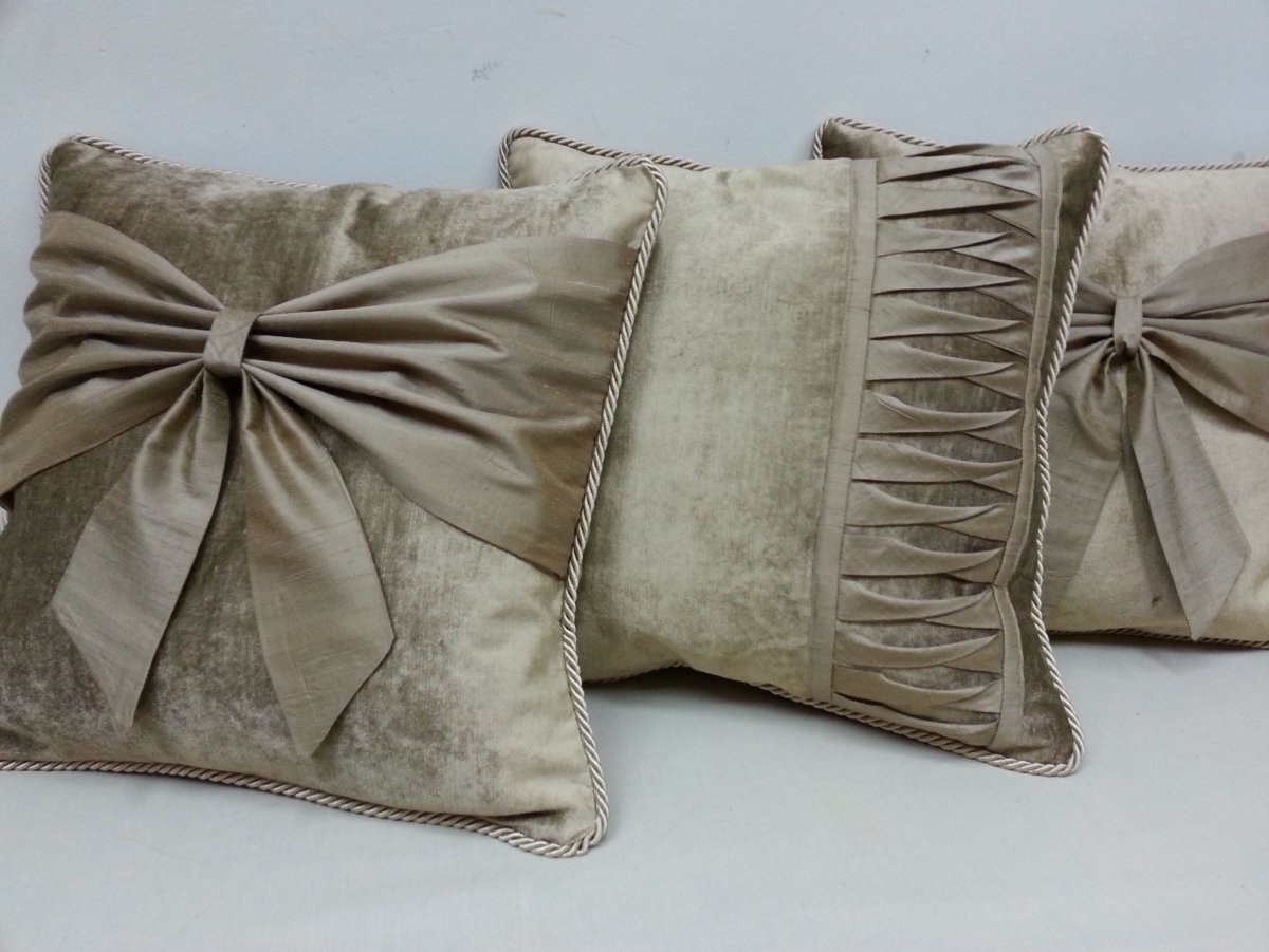 Декоративные подушки с драпировкой