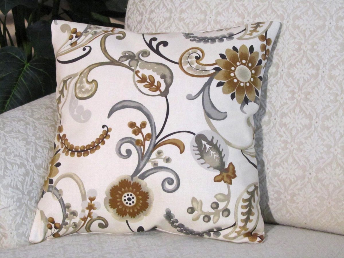 Диванные подушки из остатков штор