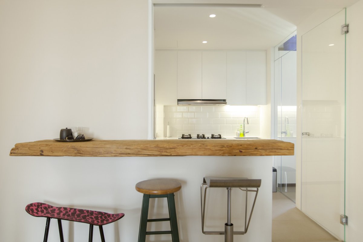 Обеденный стол для узкой кухни