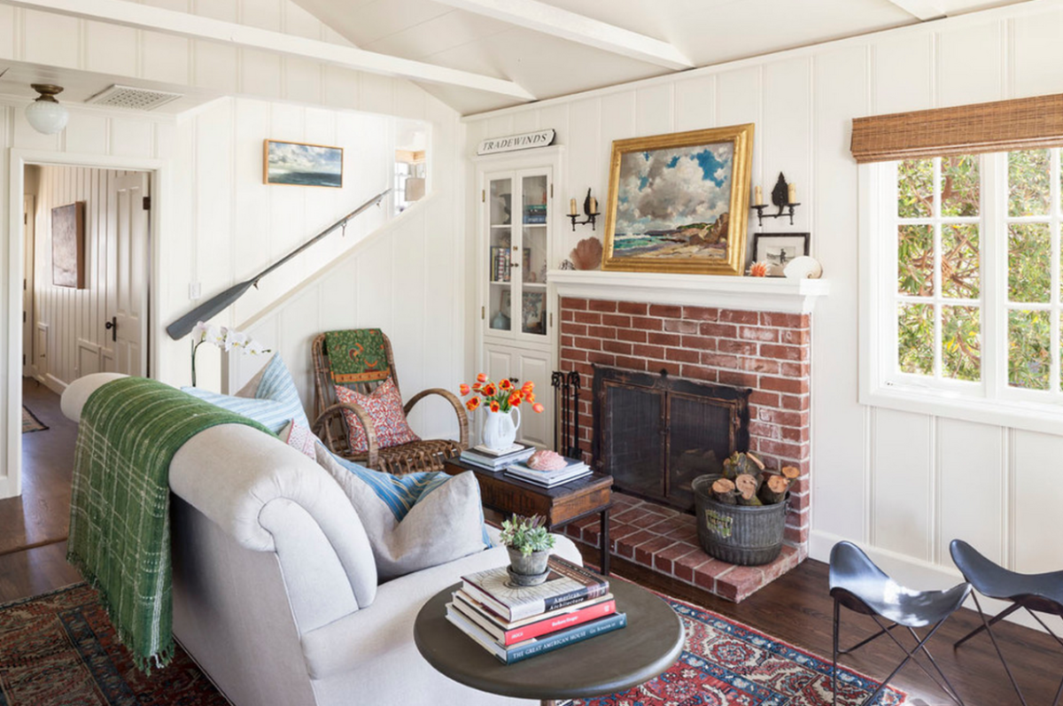 Гостиная Прованс Кантри в бревенчатом