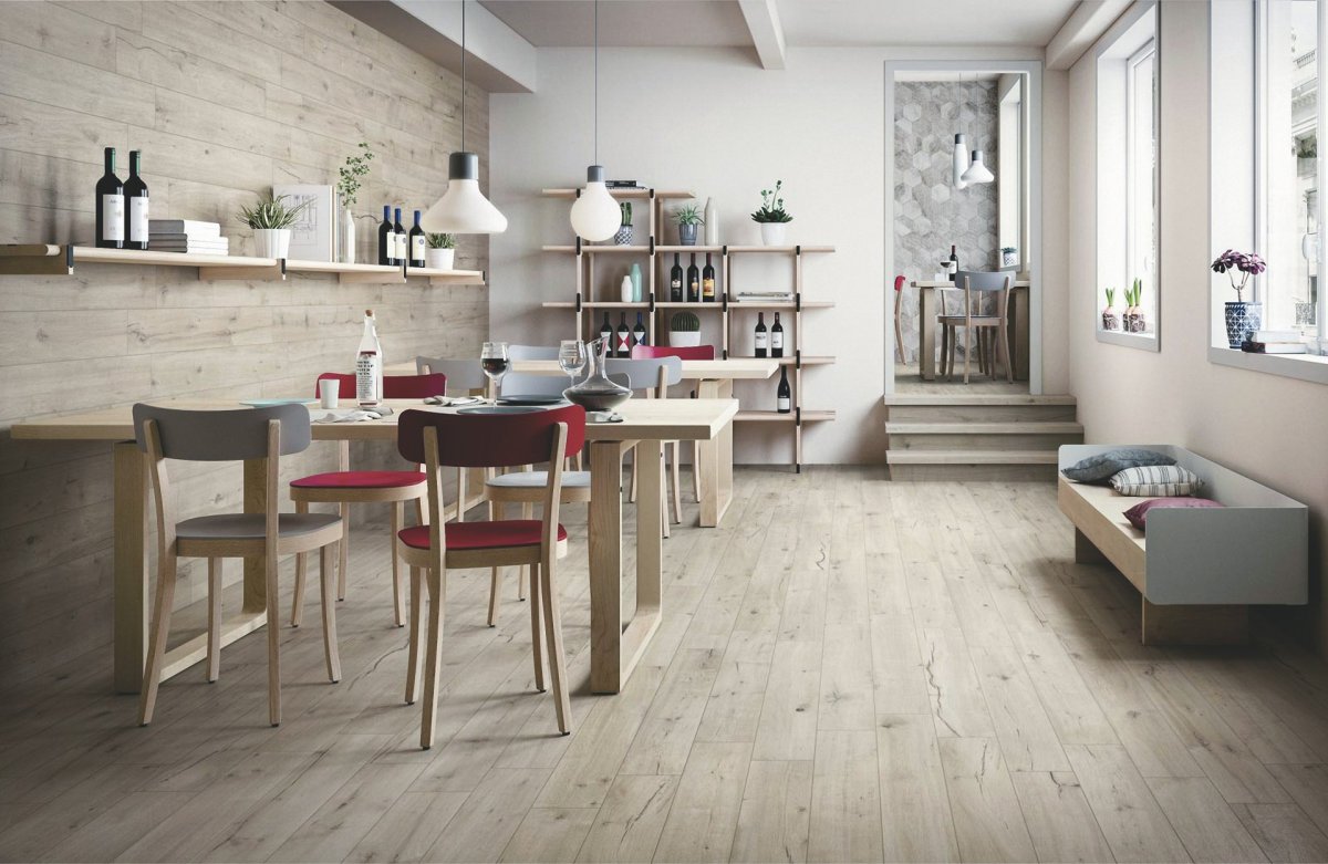 Пол в гостиной