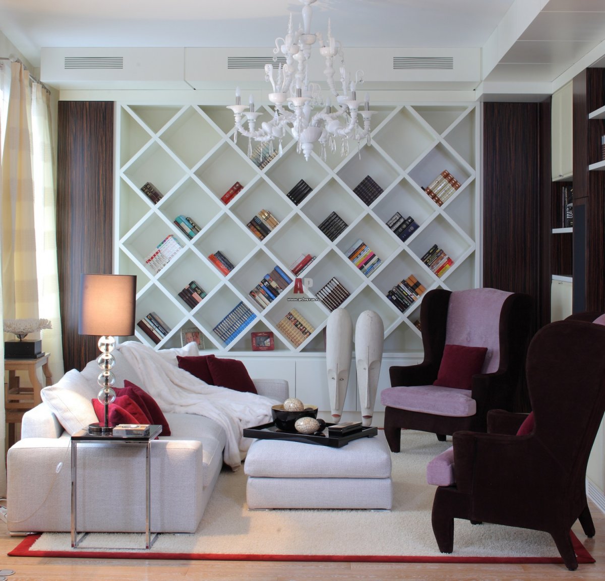 Стеллаж в интерьере гостиной