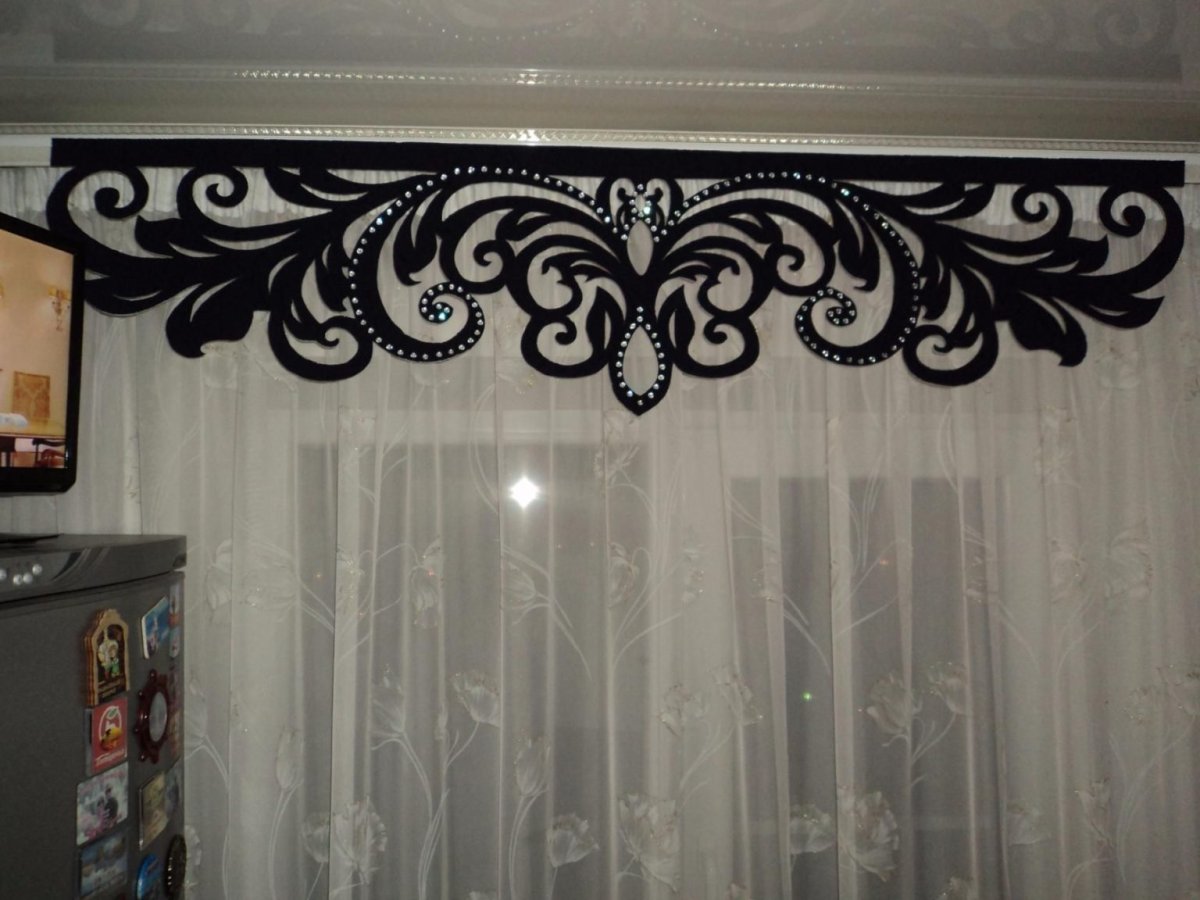 Ажурный ламбрекен