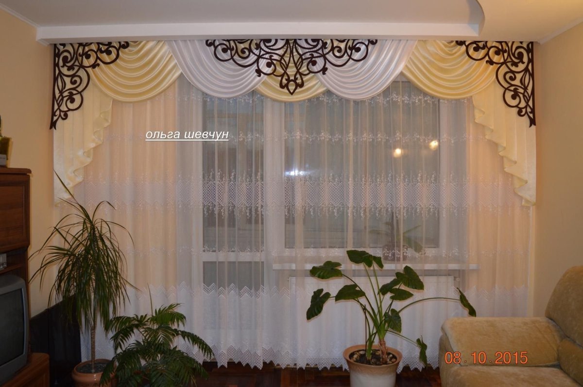 Кружевной ламбрекен