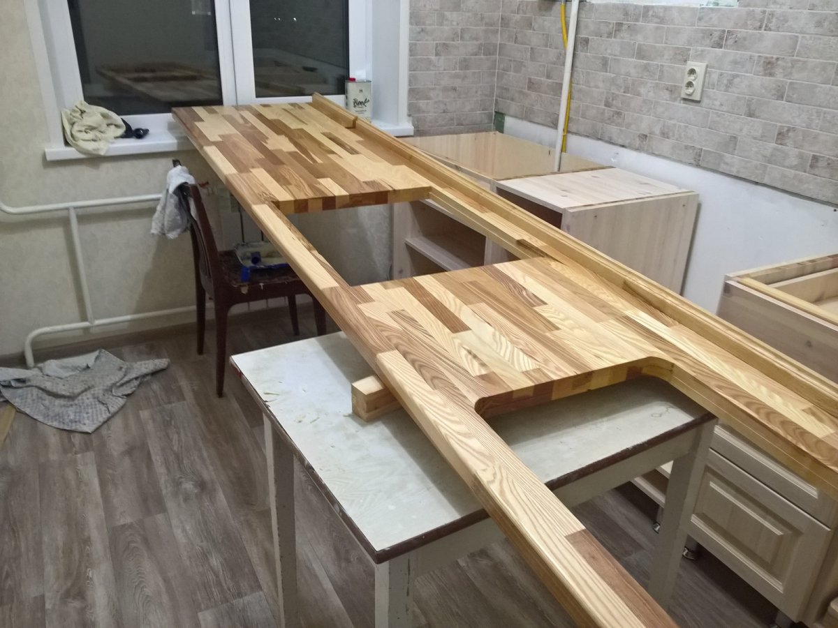 Кухня из мебельных щитов Леруа