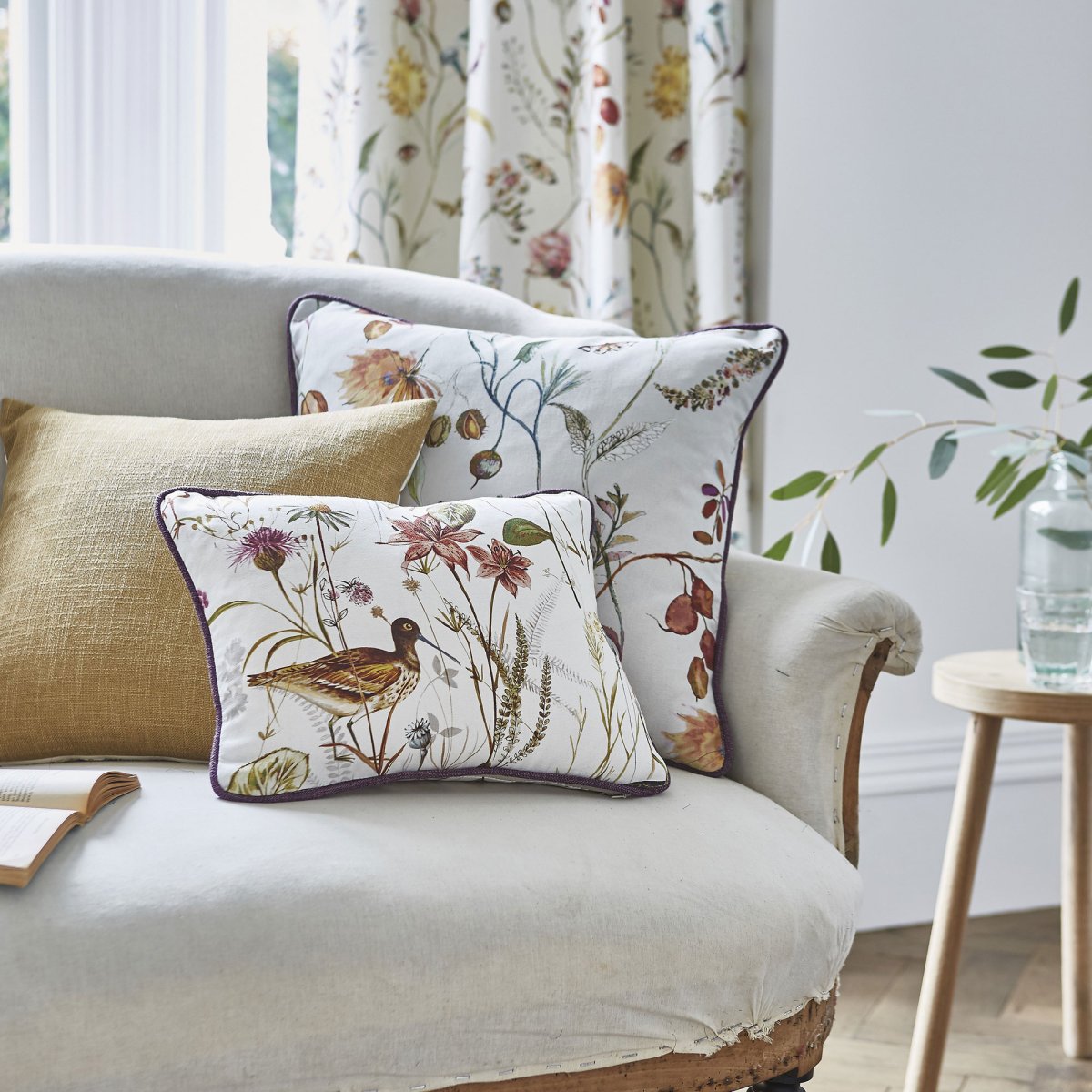 Спальня в цветочек в английском стиле