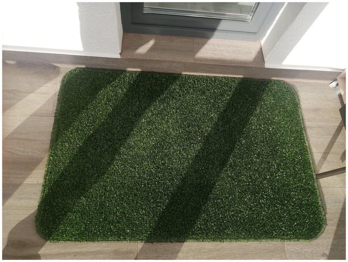 Искусственная трава в квартире