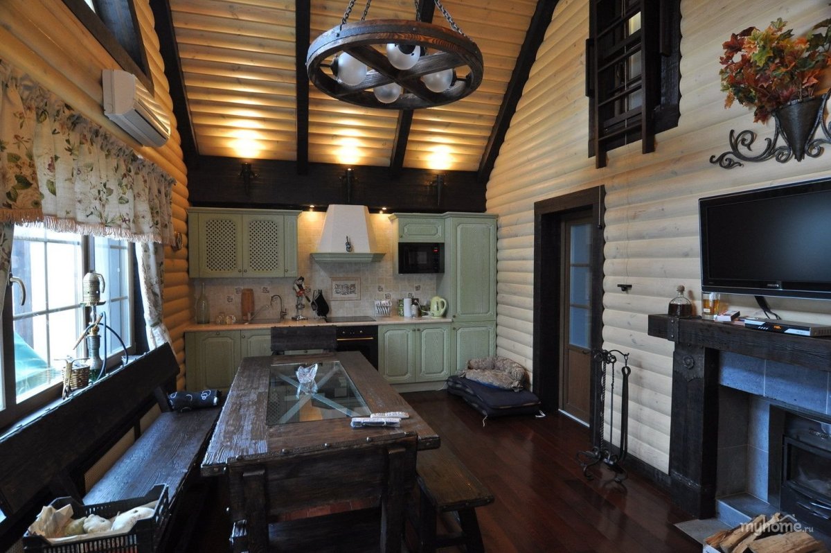 Брашированный блок Хаус в интерьере