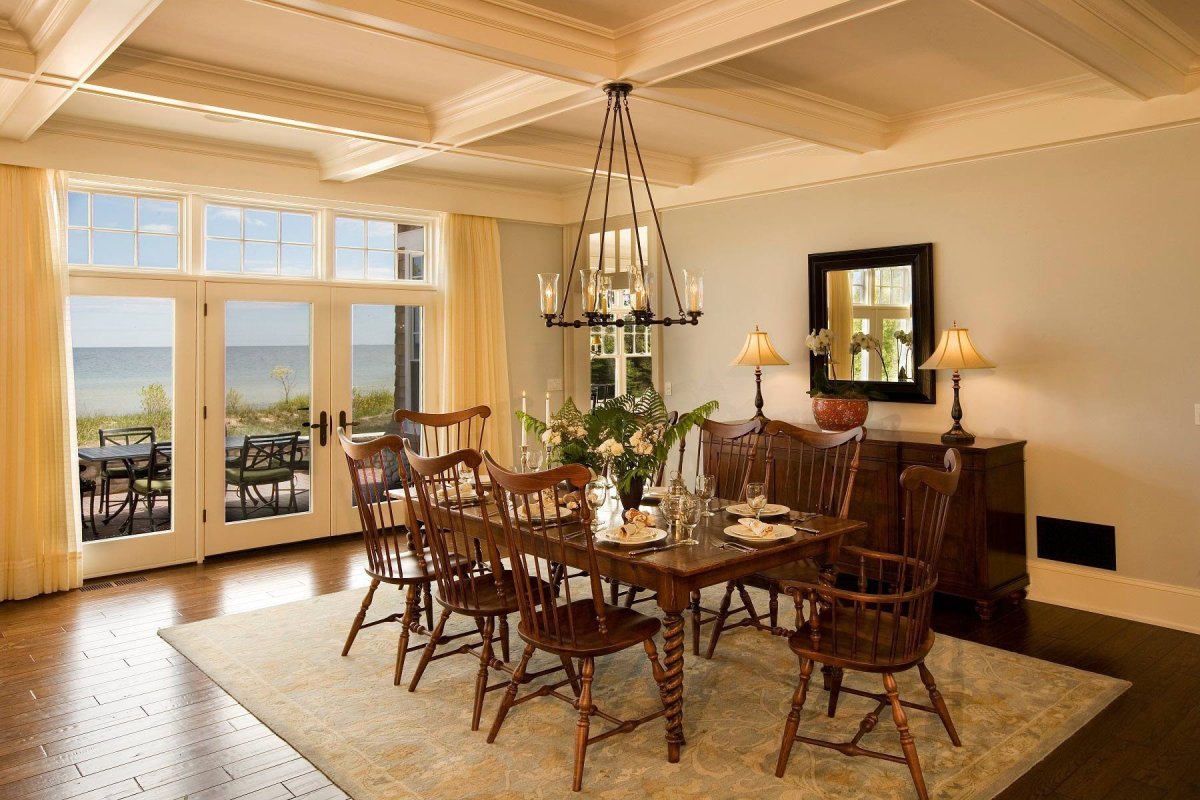 Уютная гостиная с выходом в сад