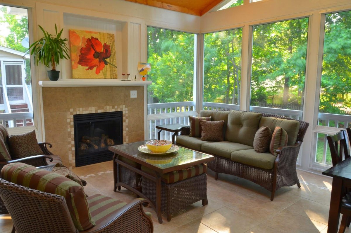 Гостиная с выходом на веранду