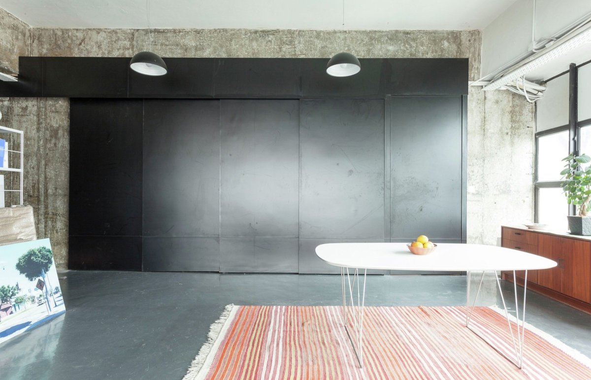 Дверь шлифованный бетон