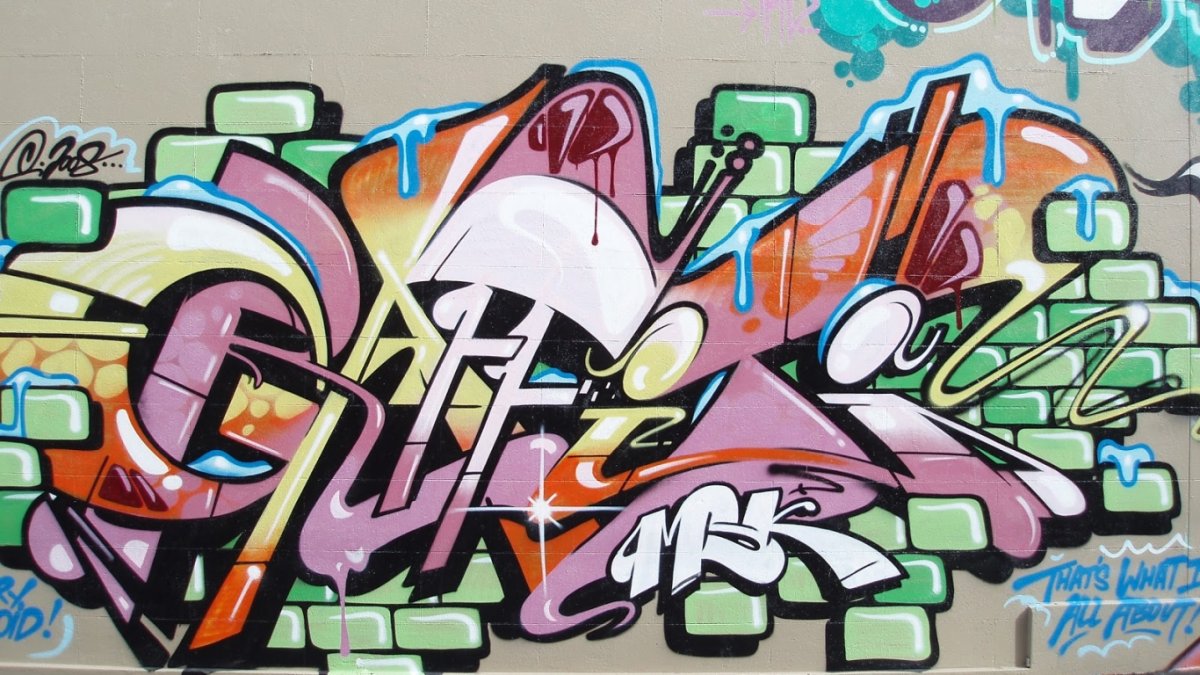 Граффити на стене