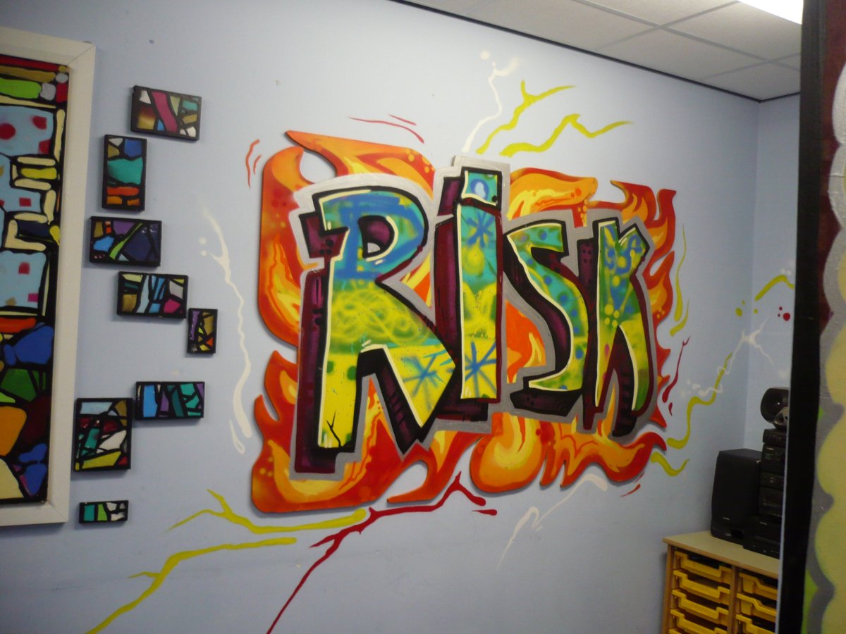 Надписи на стенах граффити