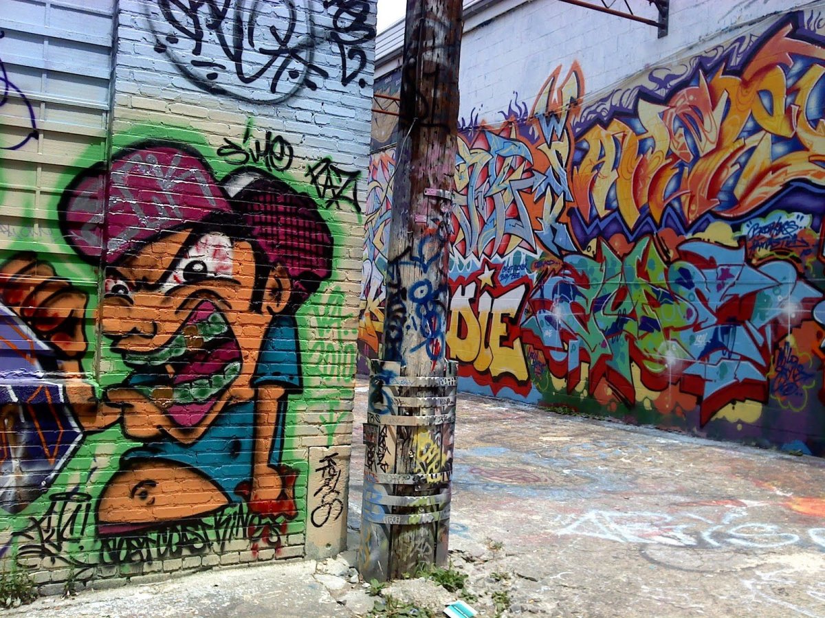 Малохудожественные граффити