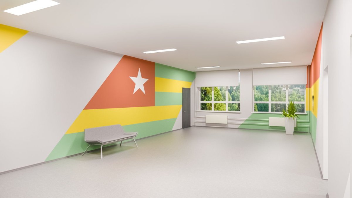 Покраска стен в рекреации школы