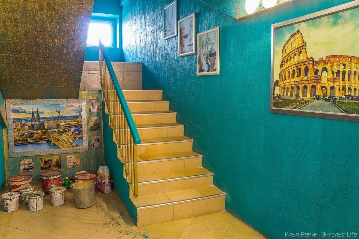 Краска для стен в подъезде
