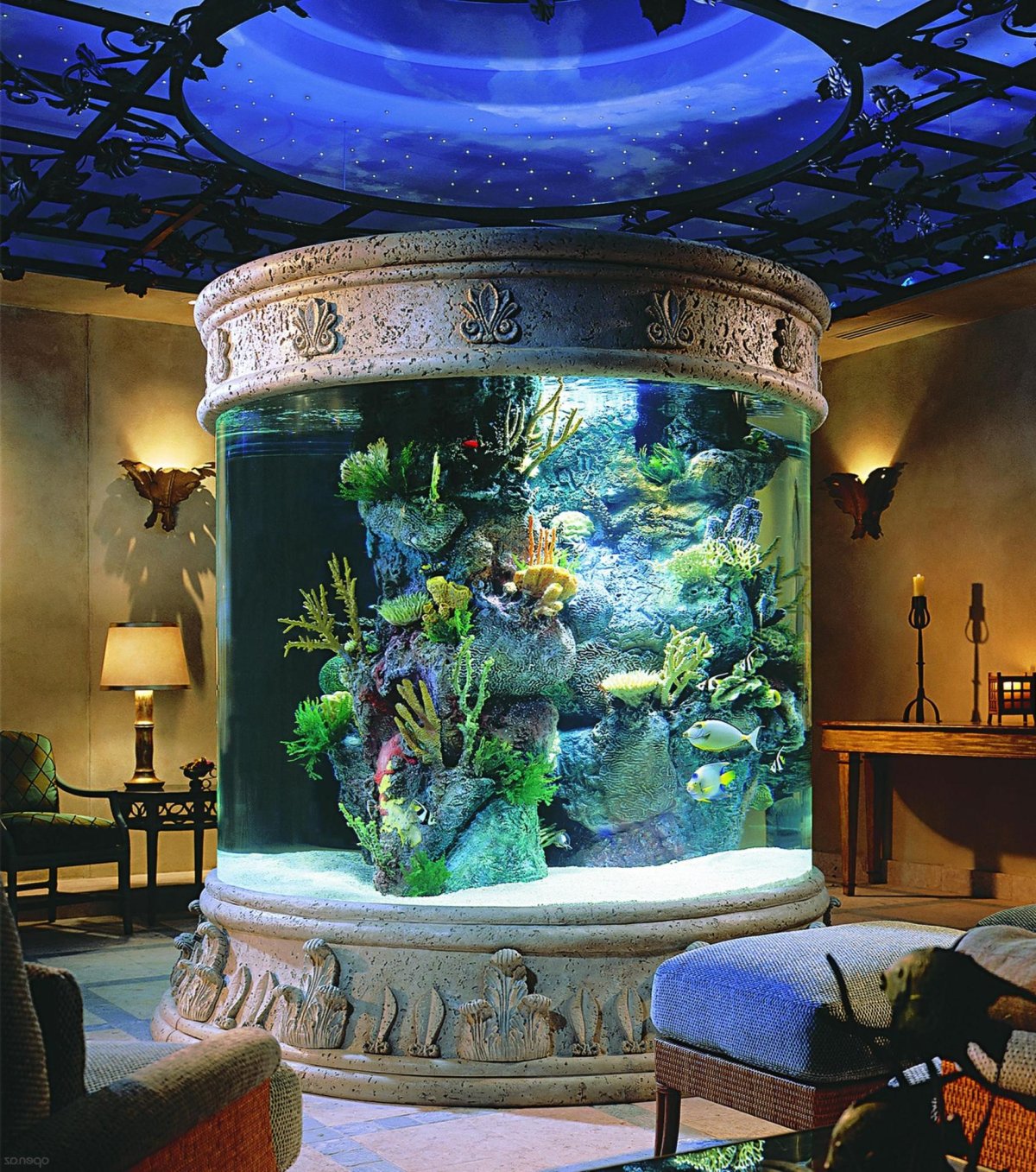 Аквариум в спальне