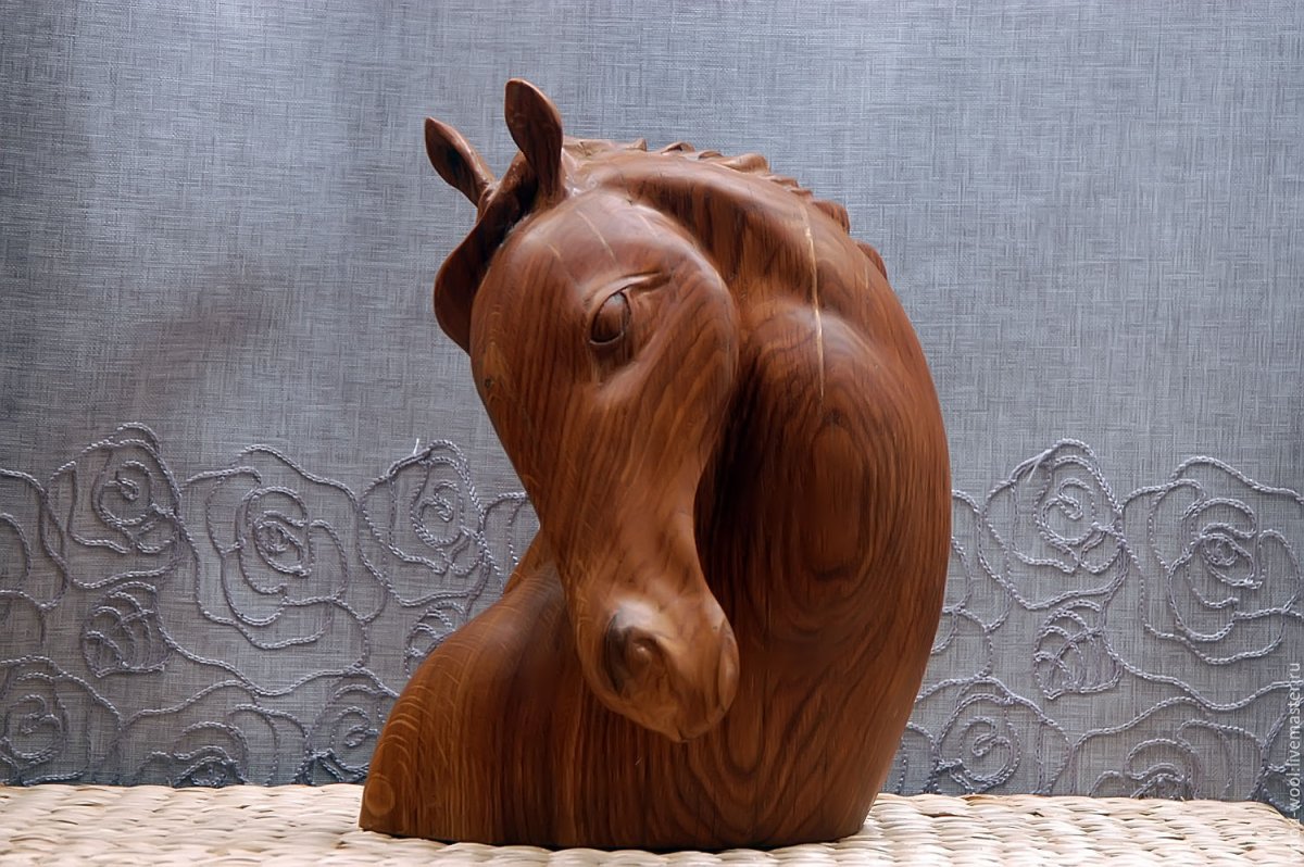 Фигурки из дерева
