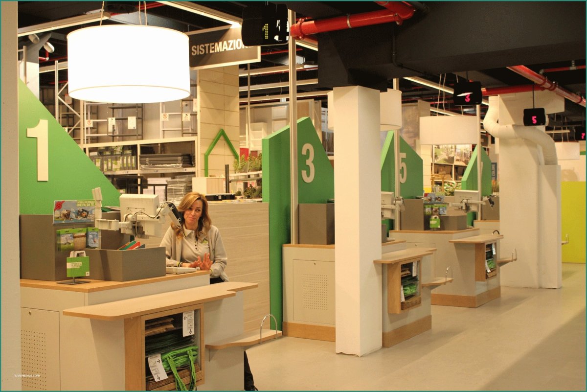 Касса самообслуживания Леруа Мерлен