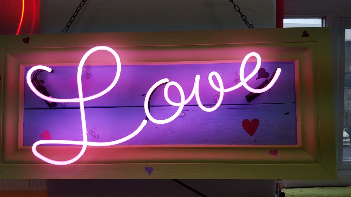 Светящиеся надписи