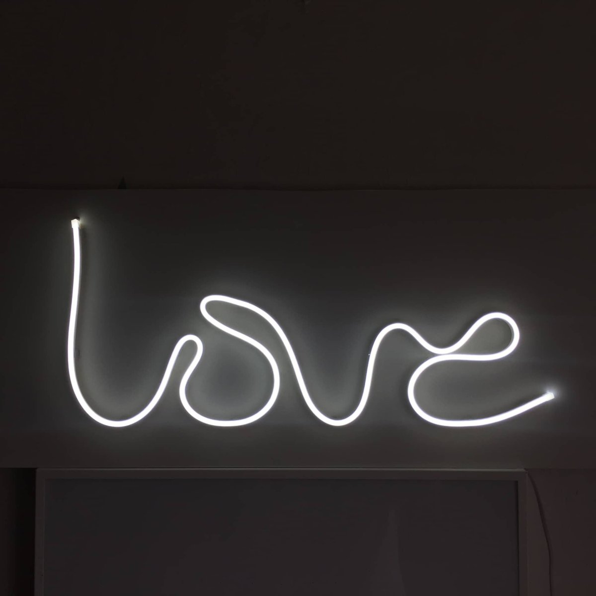 Неоновые надписи