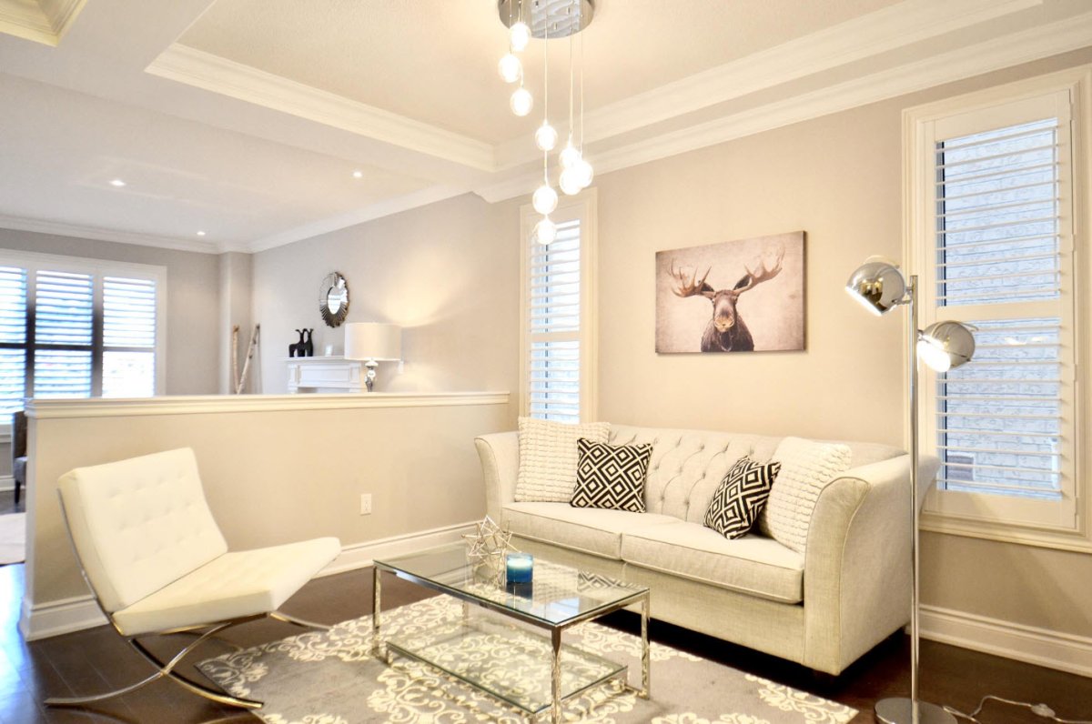 Спальня в теплых тонах