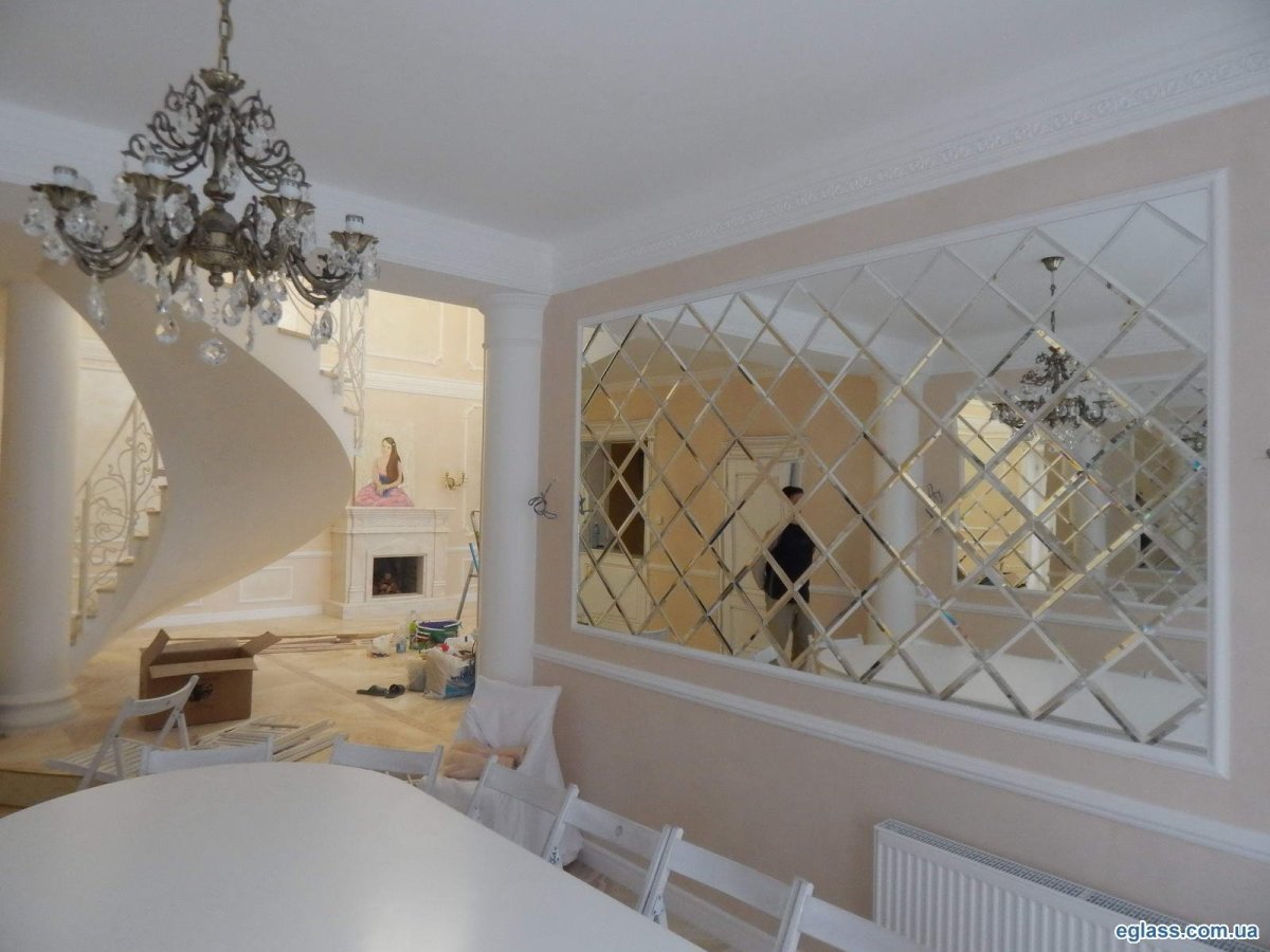 Гостиная с обеденным столом